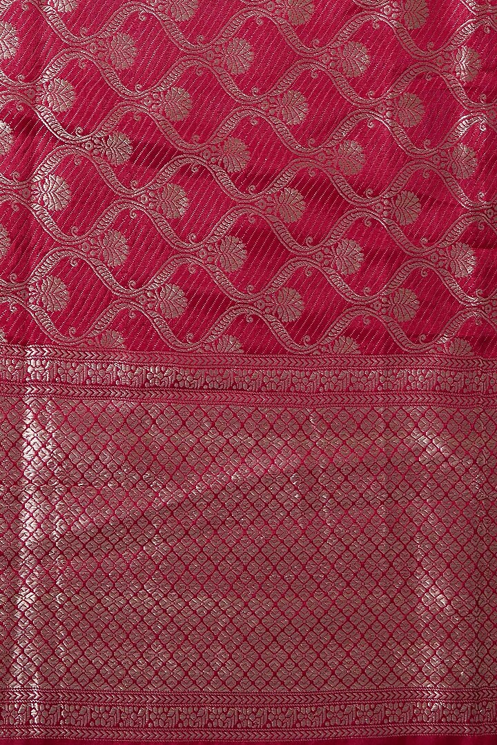 Fuchsia Zari Embroidered Dupatta by Kshitij Jalori at Pernia's Pop Up Shop